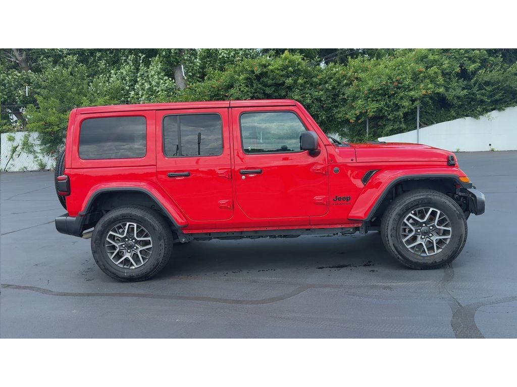 2025 Jeep Wrangler 4-Door Sahara 4x4