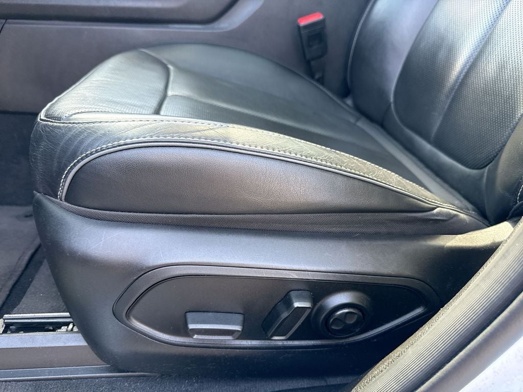 2023 Jeep Grand Cherokee L Overland 4x2