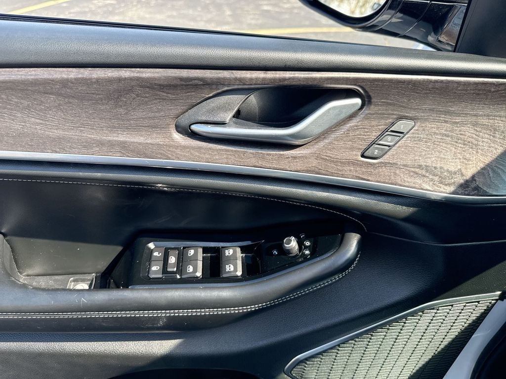 2023 Jeep Grand Cherokee L Overland 4x2