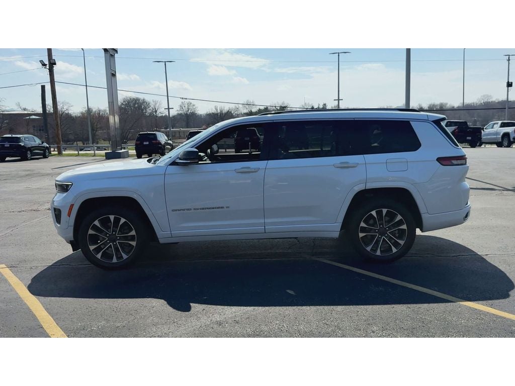 2023 Jeep Grand Cherokee L Overland 4x2