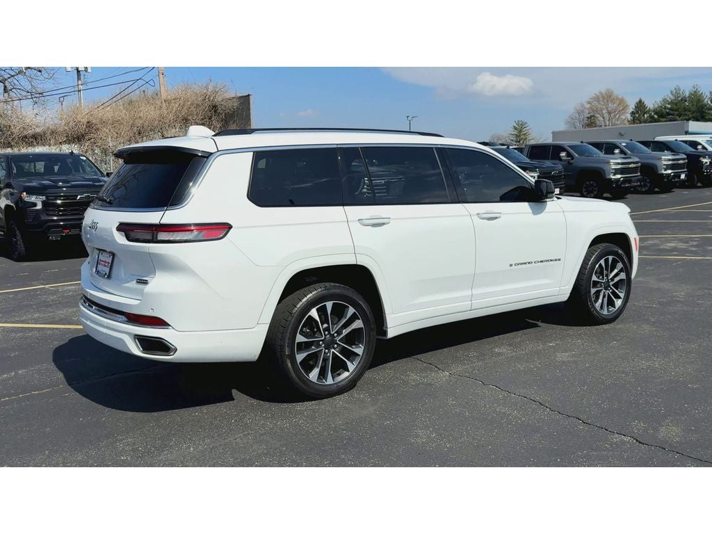 2023 Jeep Grand Cherokee L Overland 4x2