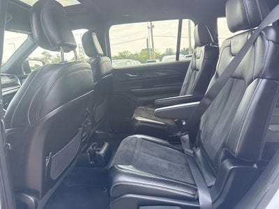 2023 Jeep Grand Cherokee L Altitude 4x4