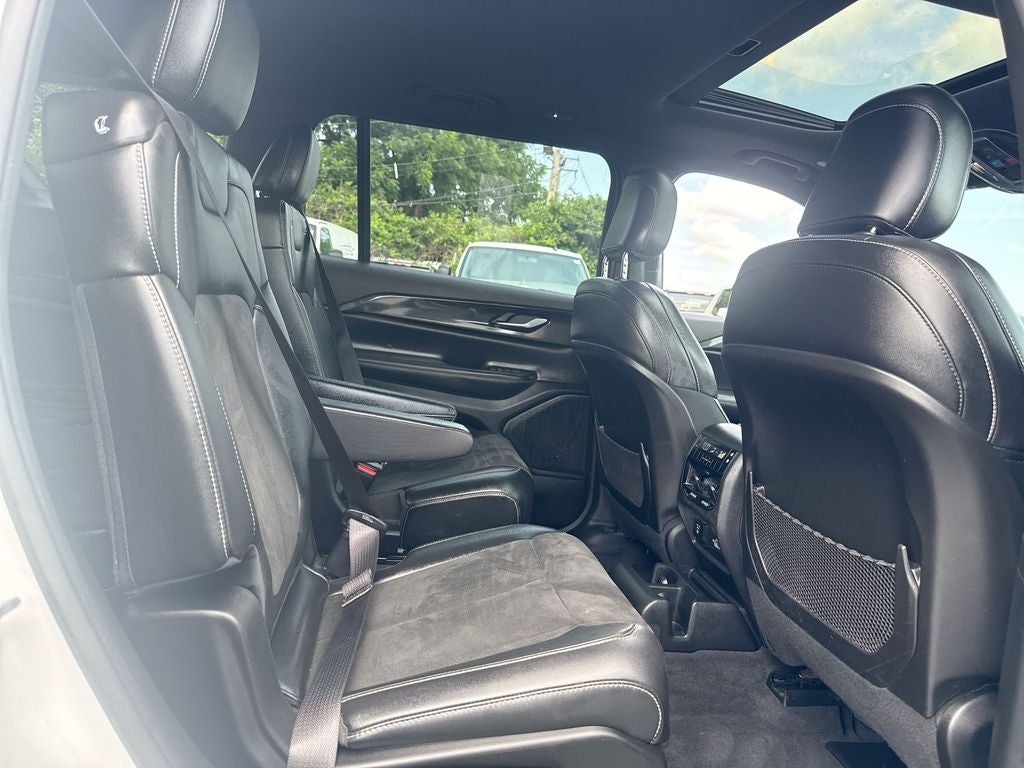 2023 Jeep Grand Cherokee L Altitude 4x4