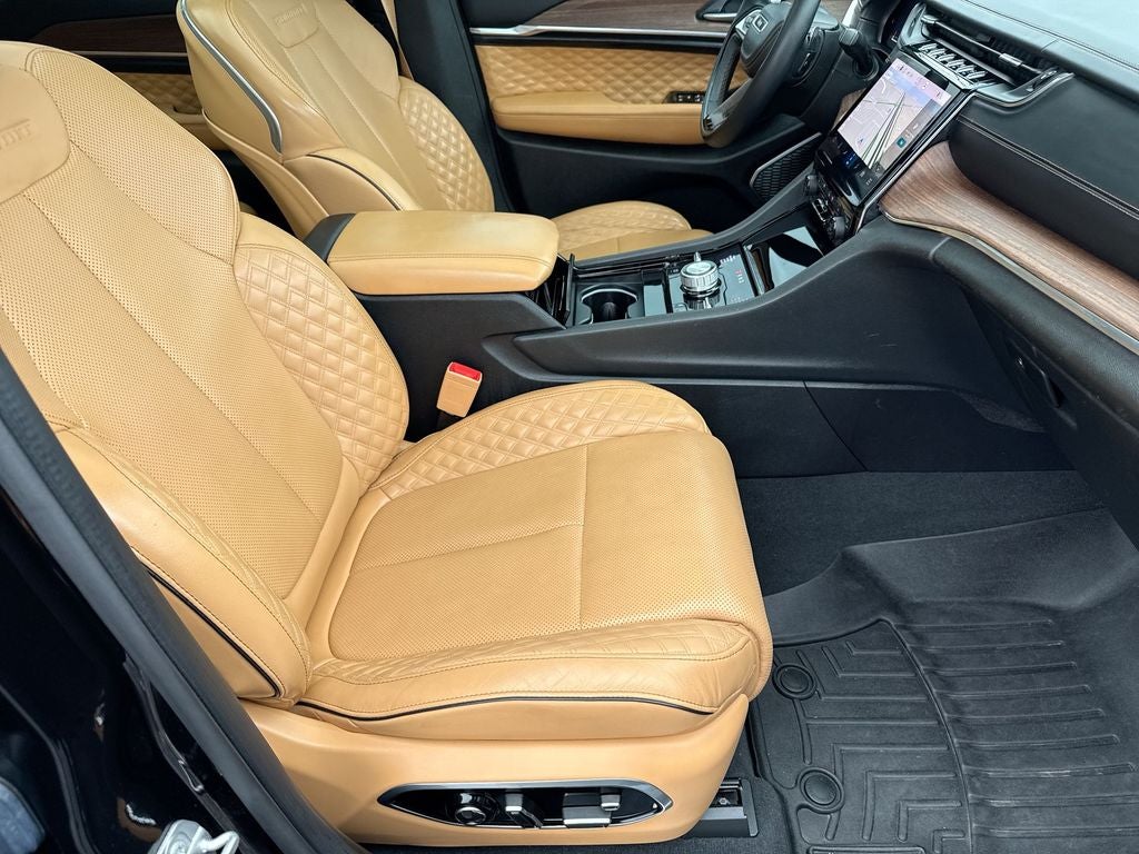 2023 Jeep Grand Cherokee L Summit 4x4