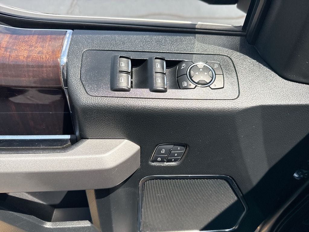 2017 Ford F-150 Platinum