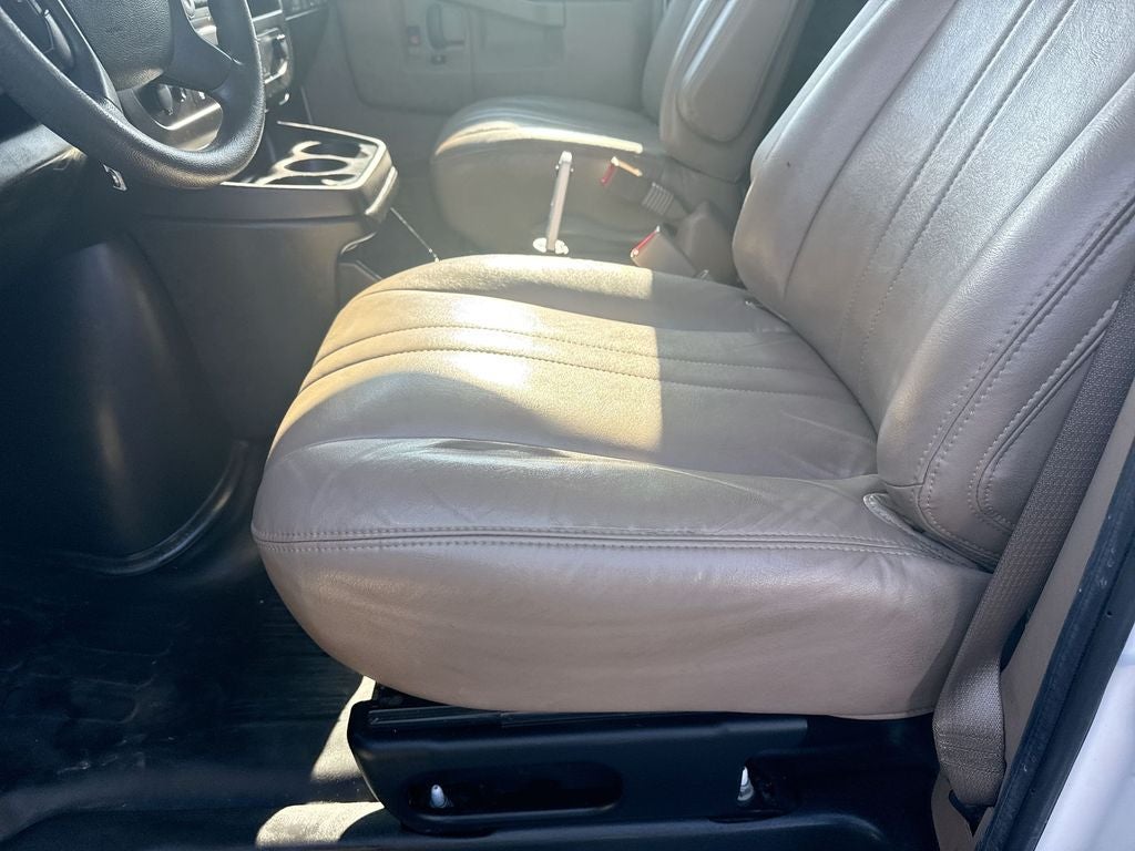 2022 Chevrolet Express Cargo 2500 WT