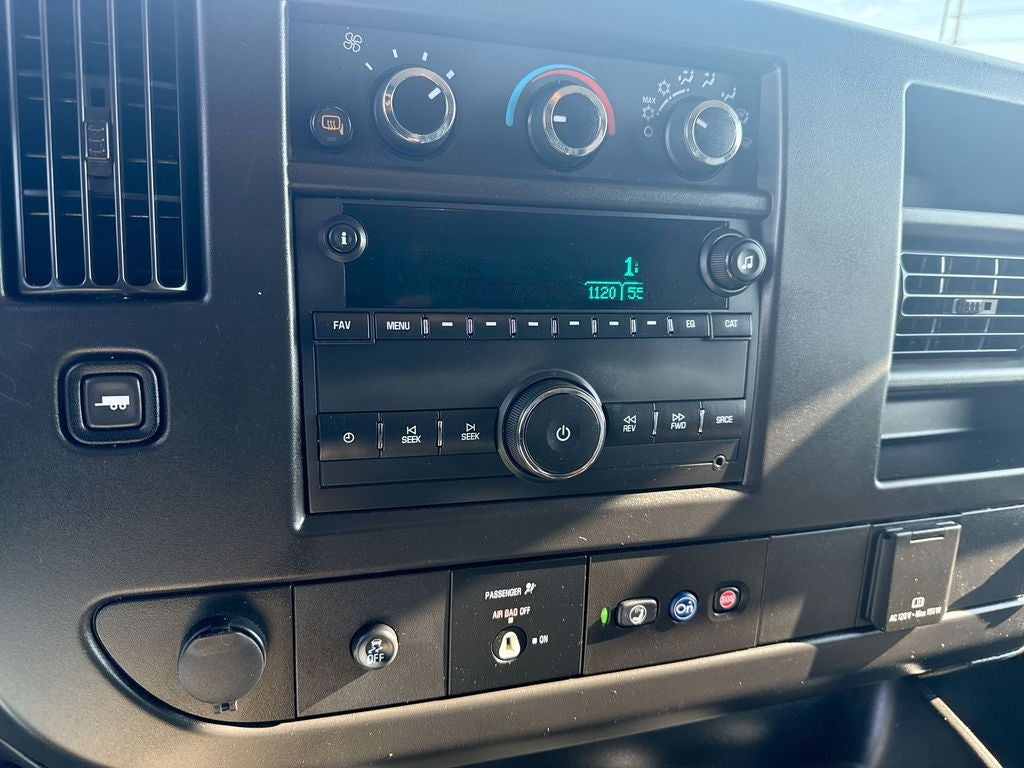 2022 Chevrolet Express Cargo 2500 WT