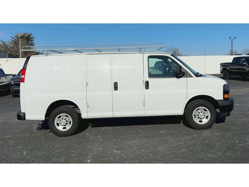 2022 Chevrolet Express Cargo 2500 WT