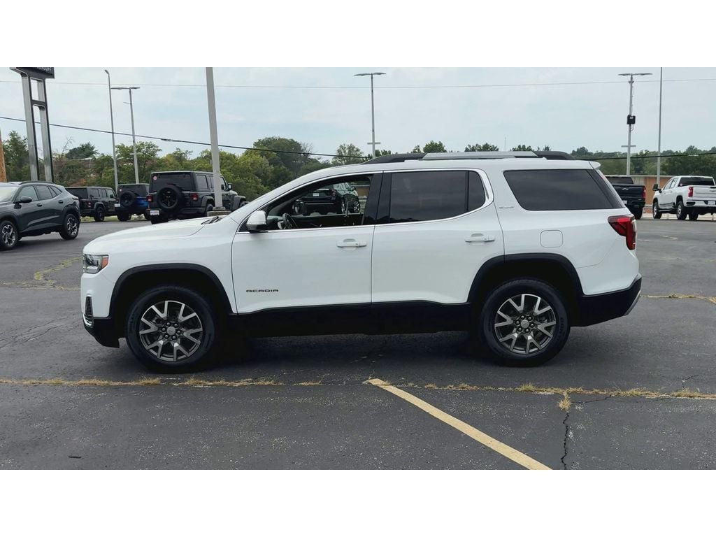 2022 GMC Acadia SLE
