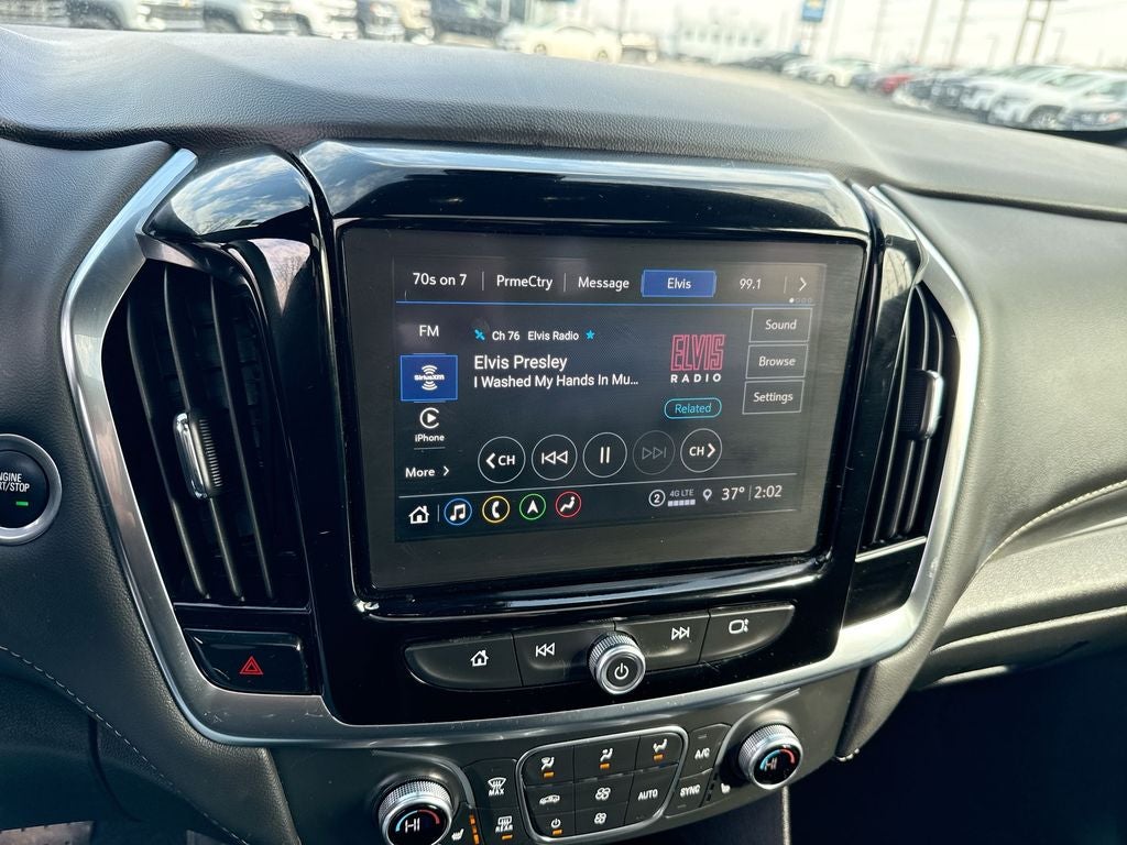 2023 Chevrolet Traverse LT Leather