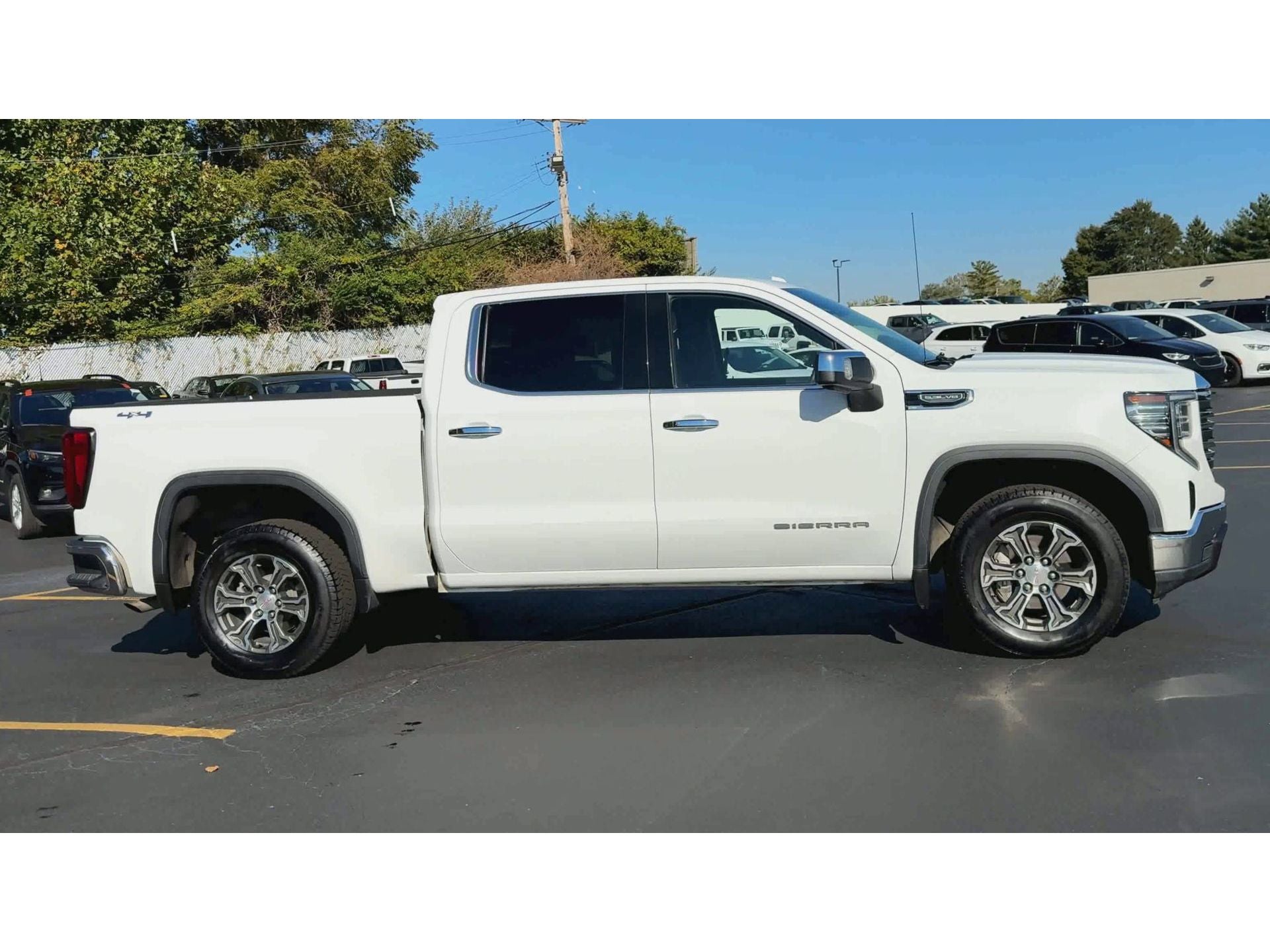 2025 GMC Sierra 1500 SLT