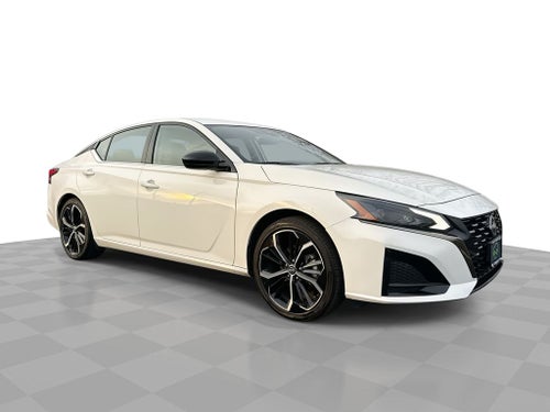 2025 Nissan Altima SR FWD