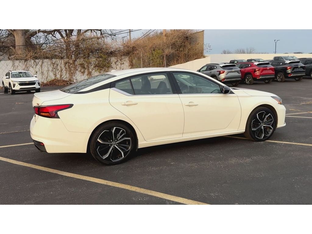 2025 Nissan Altima SR FWD