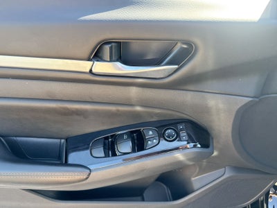 2025 Nissan Altima SR FWD