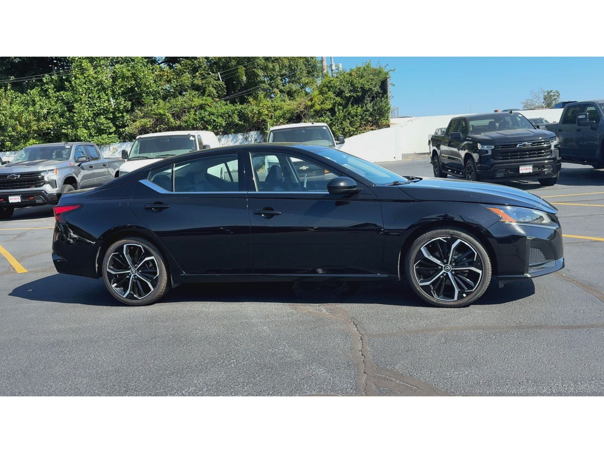 2025 Nissan Altima SR FWD