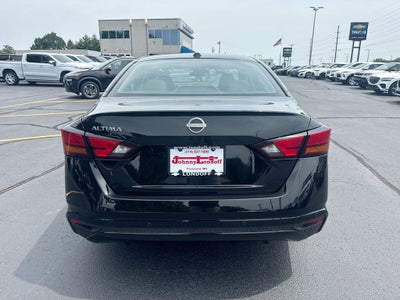 2025 Nissan Altima SV FWD