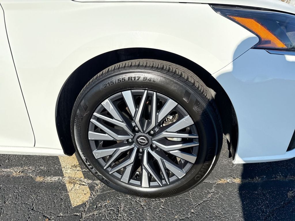 2025 Nissan Altima SV FWD