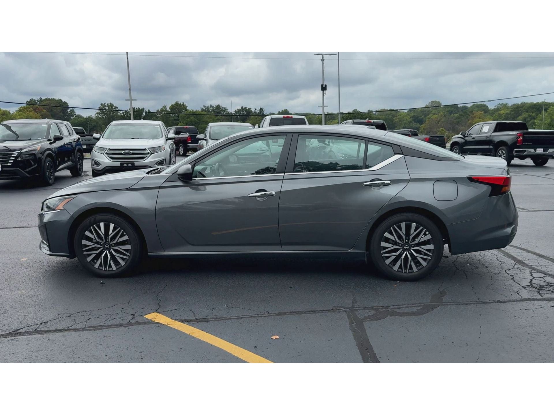 2025 Nissan Altima SV FWD