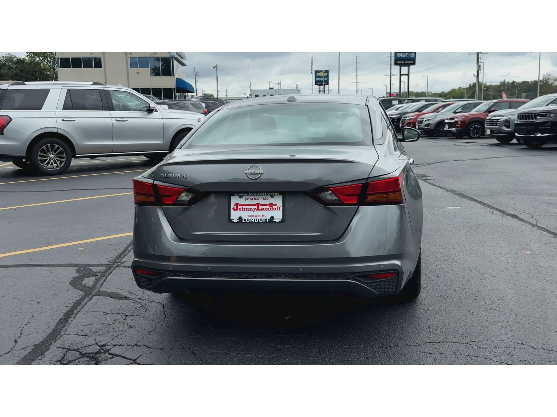 2025 Nissan Altima SV - Photo 7