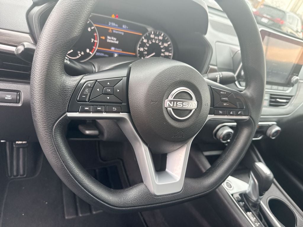 2025 Nissan Altima SV FWD