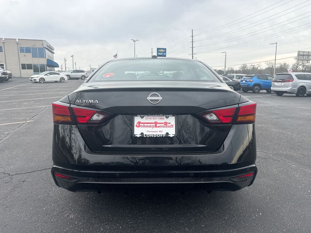 2025 Nissan Altima SV FWD