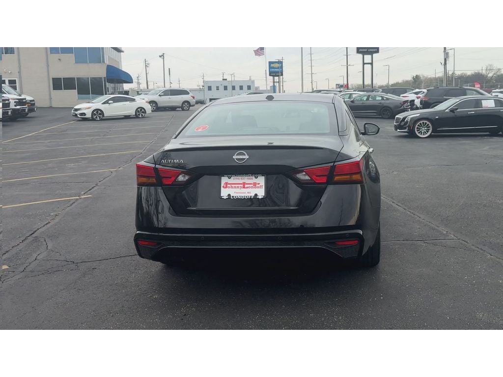 2025 Nissan Altima SV FWD