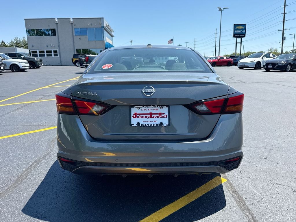 2025 Nissan Altima SV FWD