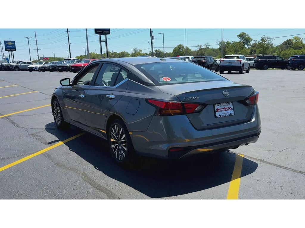 2025 Nissan Altima SV FWD