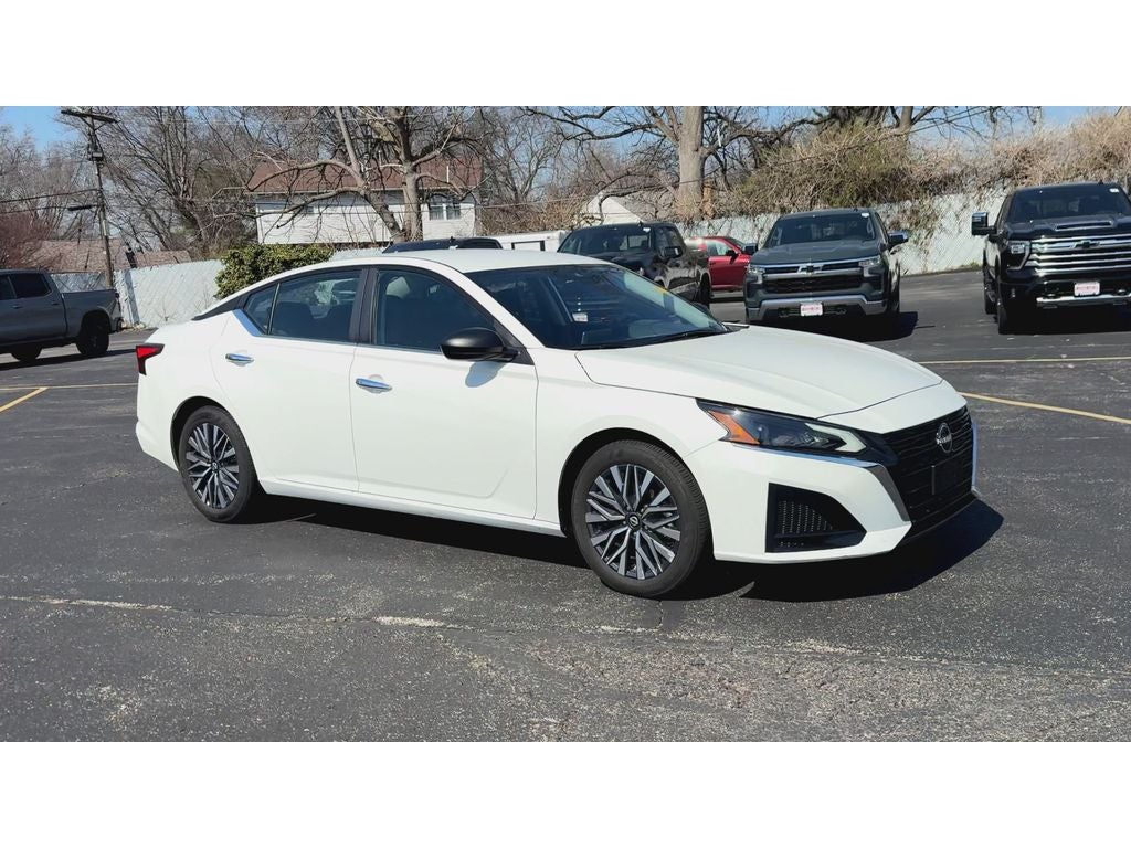 2025 Nissan Altima SV FWD