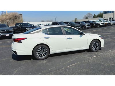 2025 Nissan Altima SV FWD