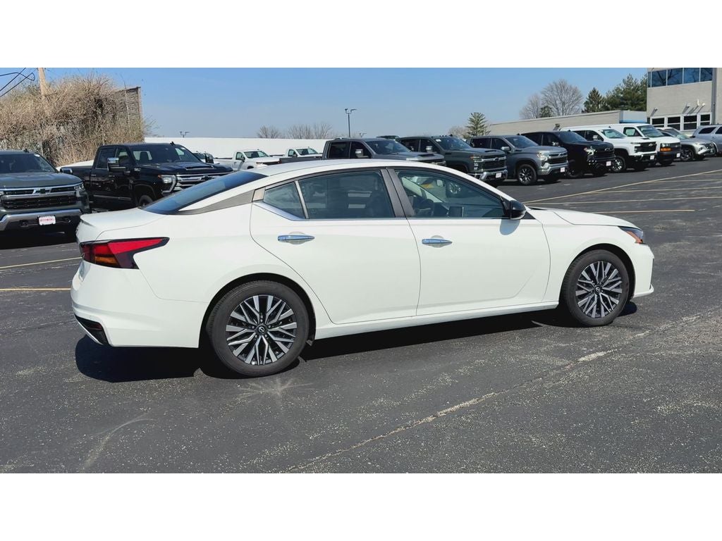 2025 Nissan Altima SV FWD