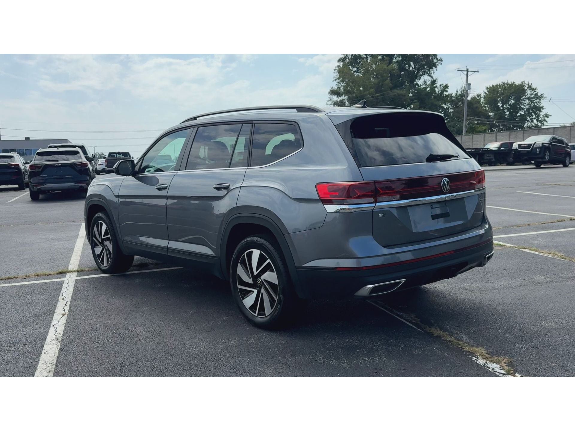 2024 Volkswagen Atlas 2.0T SE w/Technology