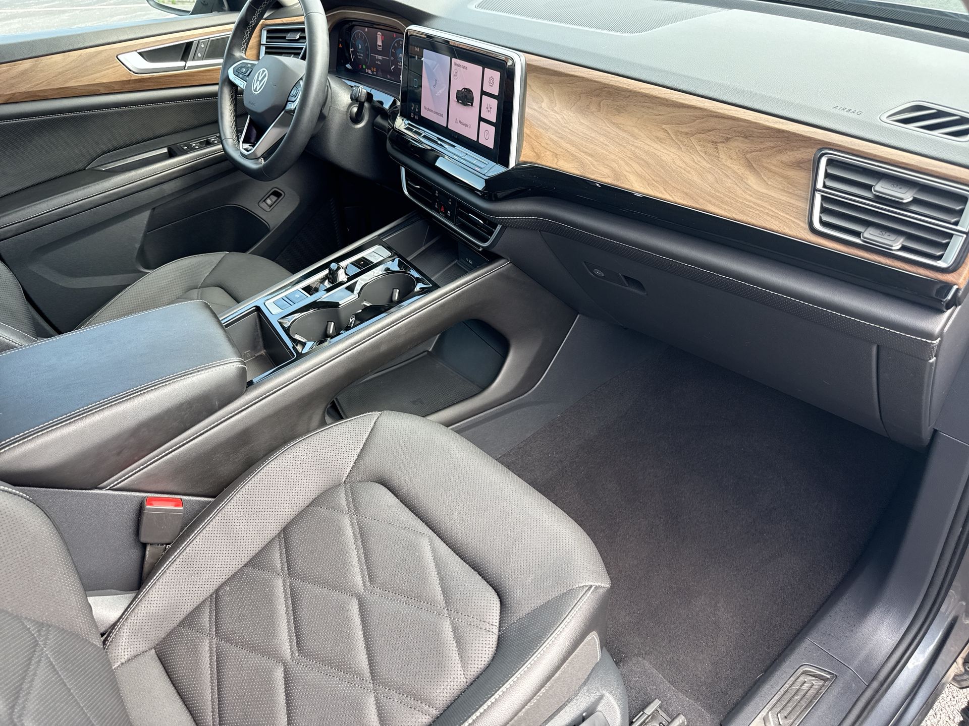 2024 Volkswagen Atlas 2.0T SE w/Technology