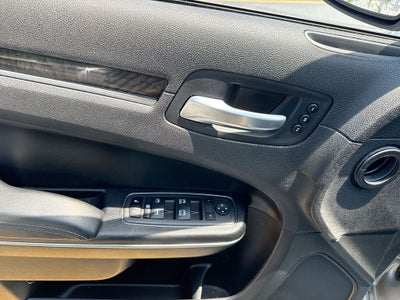 2022 Chrysler 300 Touring L