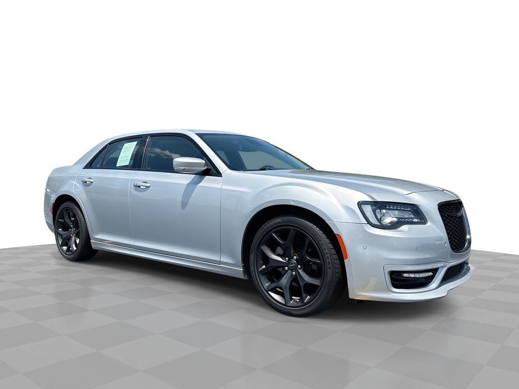 2022 Chrysler 300 Touring L