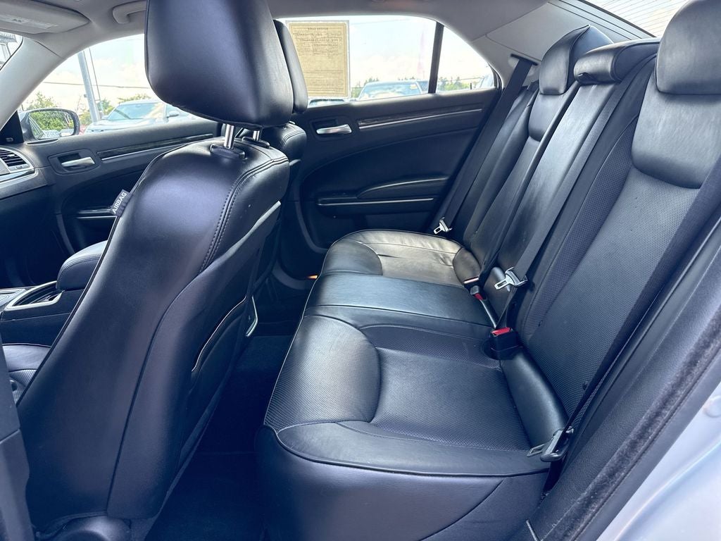 2022 Chrysler 300 Touring L