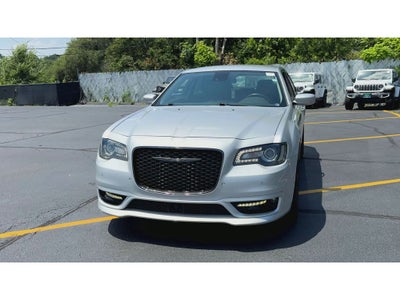 2022 Chrysler 300 Touring L
