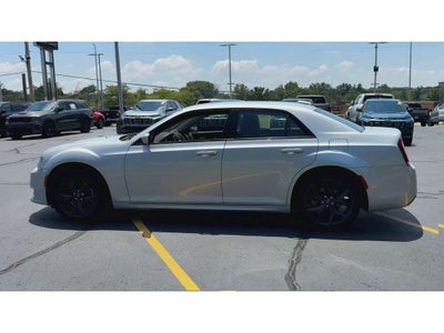 2022 Chrysler 300 Touring L