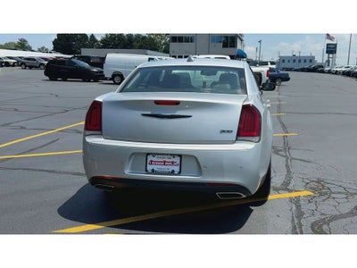 2022 Chrysler 300 Touring L