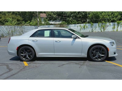2022 Chrysler 300 Touring L
