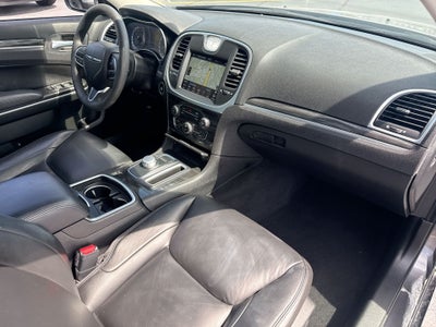 2022 Chrysler 300 Touring L
