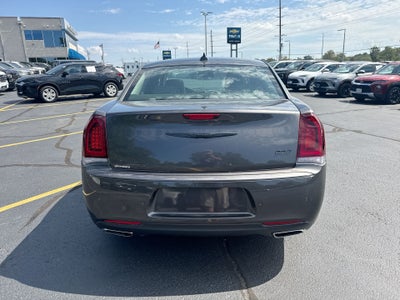 2022 Chrysler 300 Touring L