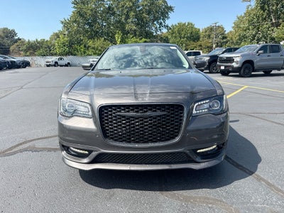2022 Chrysler 300 Touring L