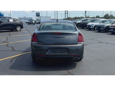 2022 Chrysler 300 Touring L