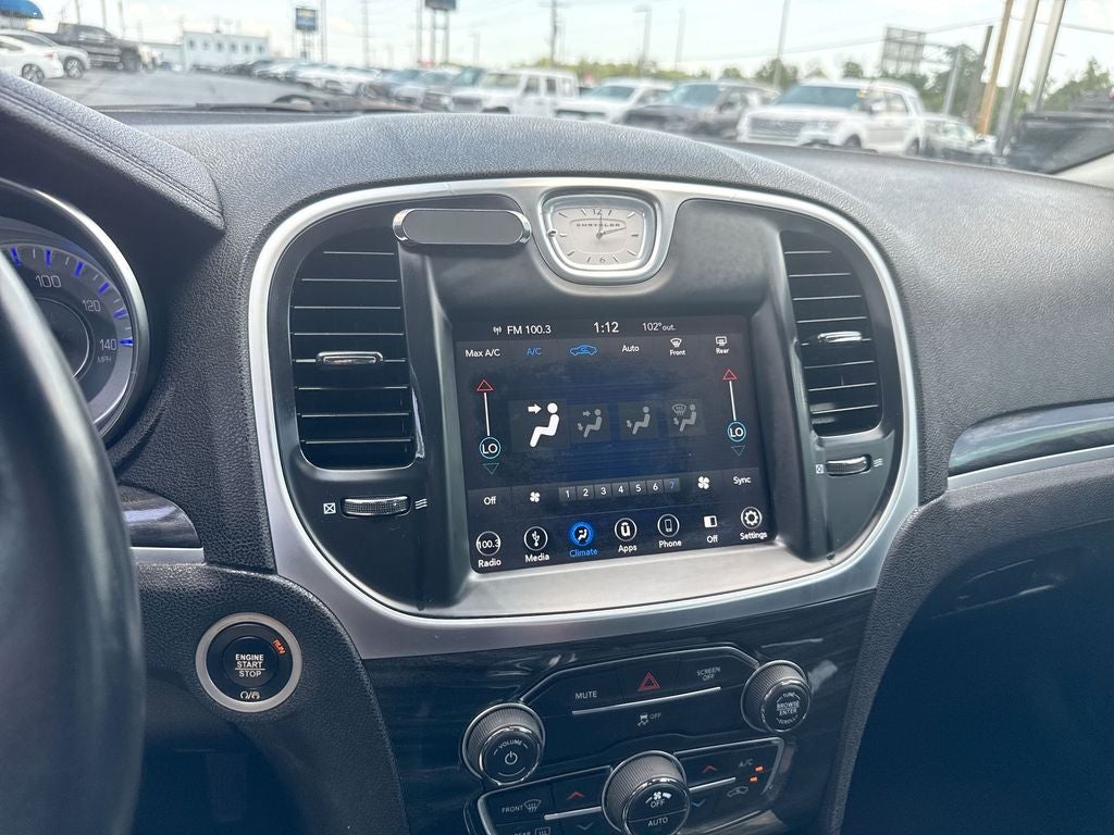 2019 Chrysler 300 Touring