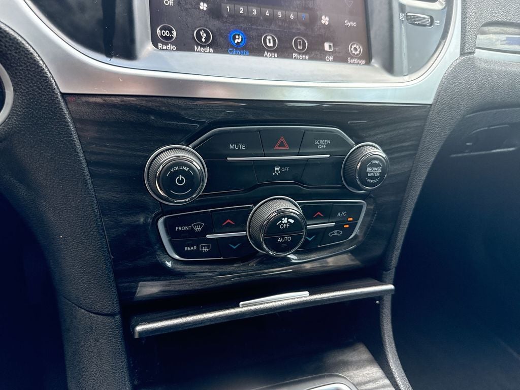 2019 Chrysler 300 Touring