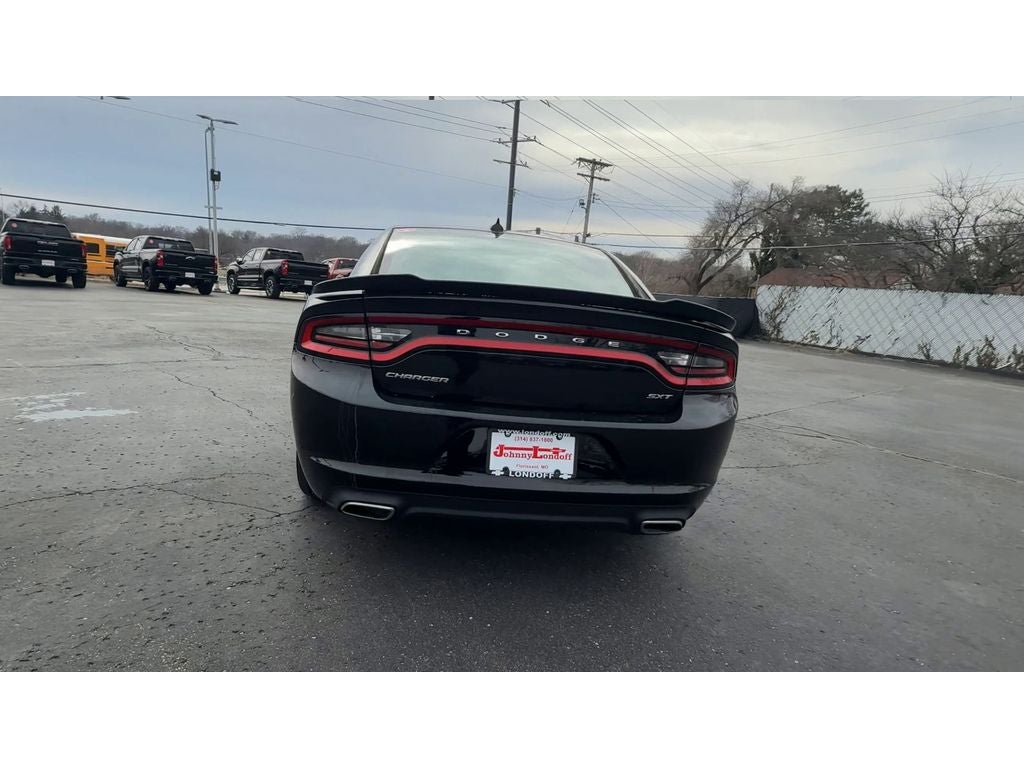 2016 Dodge Charger SXT