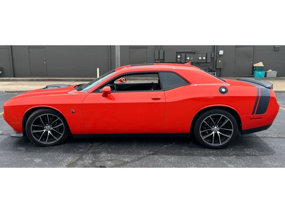 2016 Dodge Challenger 392 Hemi Scat Pack Shaker