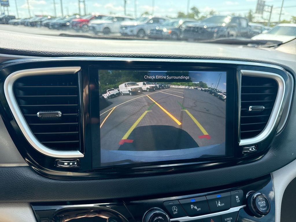 2024 Chrysler Pacifica Touring L