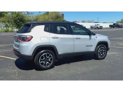 2025 Jeep Compass Trailhawk 4x4